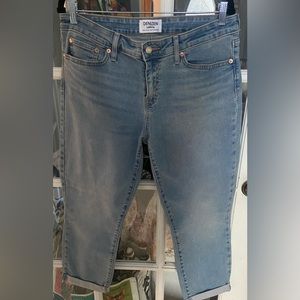 Levi Denizen boyfriend jeans